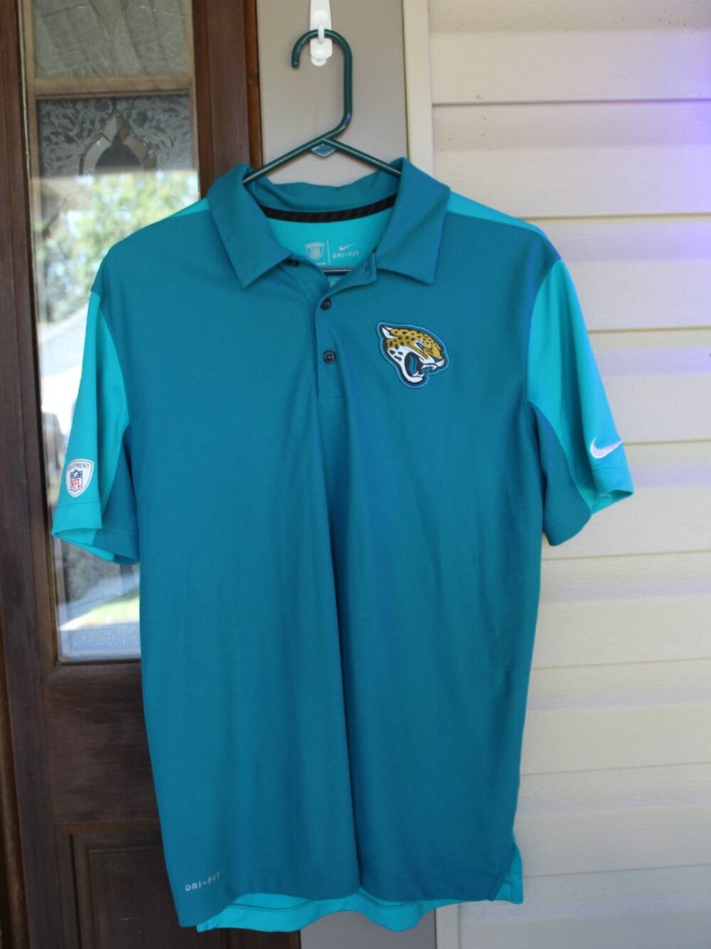 Jacksonville Jaguars Polo size Medium